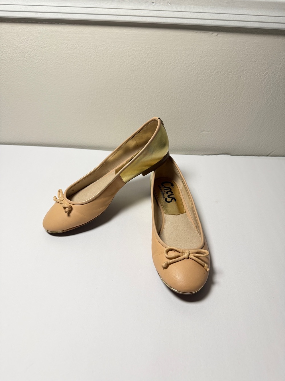 Circus by Sam Edelman Leather Nude Gold Foil Ballet Flats Bow Feminine Classic 8